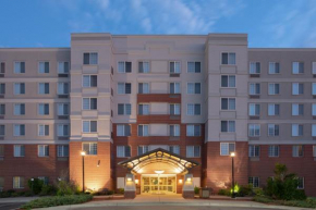  Staybridge Suites Denver International Airport, an IHG Hotel  Денвер